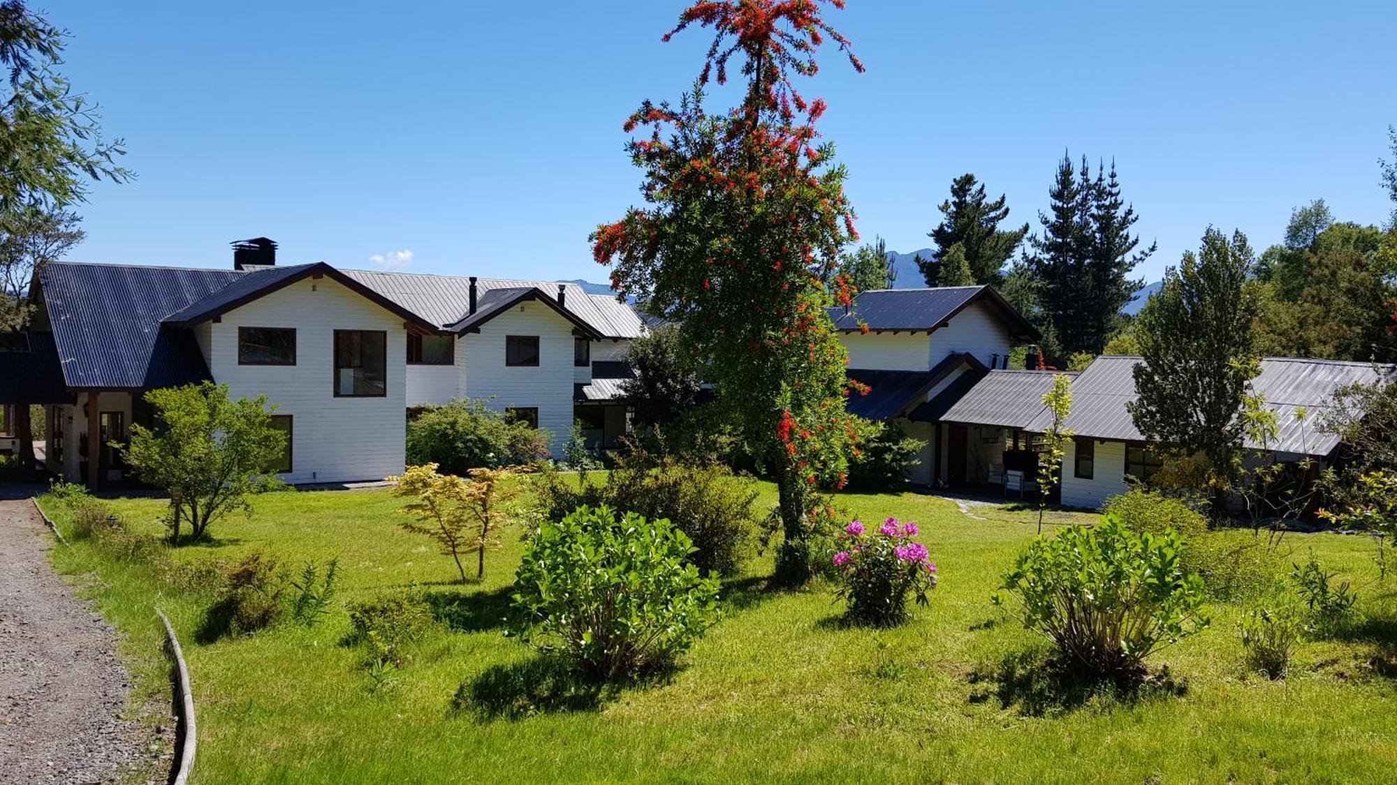 Bambu Lodge Пукон Экстерьер фото